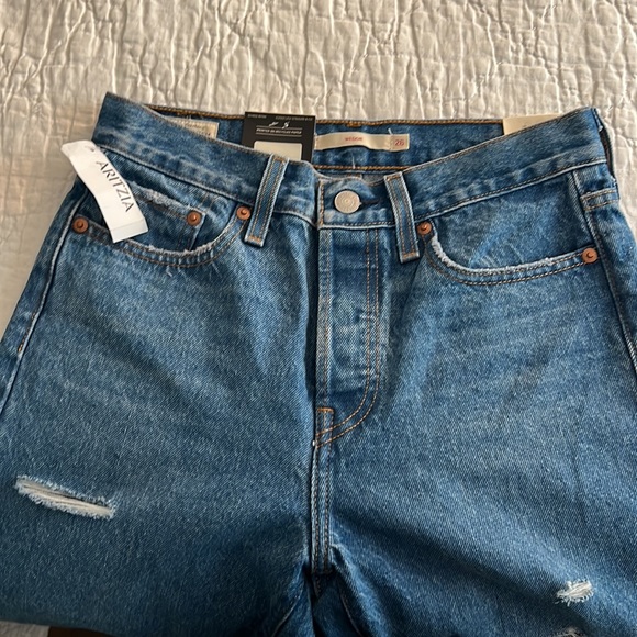 NWT Levi’s Wedgie Icon Jeans in Athen’s Askeep - Picture 8 of 9